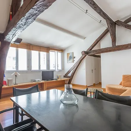 Orange Vendome Apartment *
